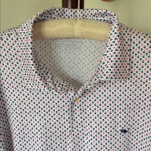 Men’s Vineyard Vines performance polo shirt.
